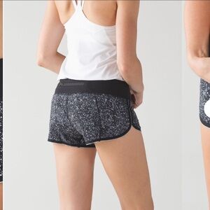 RARE Lululemon Race Pace Short Mini Splatter White Black / Black size 6